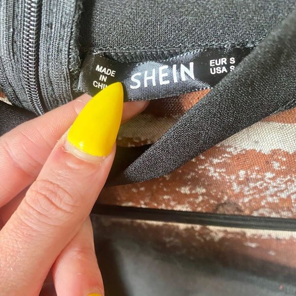 Shein black top with sheer sleeves - Picture 6 of 6